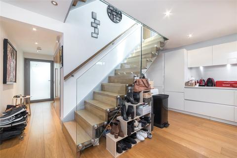 2 Waterfront Mews, London, N1 7FE