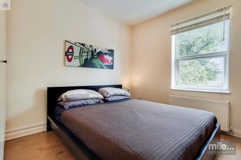 3 bedroom flat for sale - Scrubs Lane, London NW10