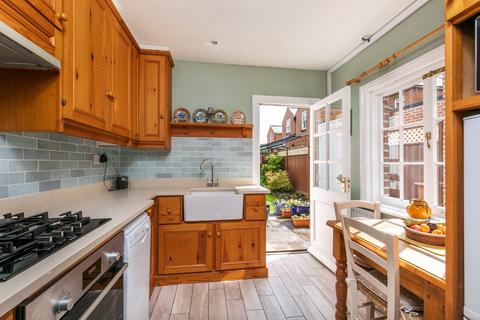 15 Avenue Road, Winchester, SO22 5AQ