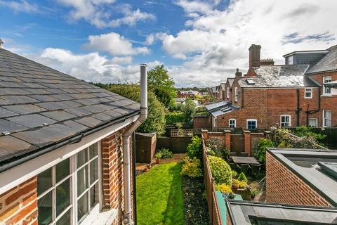 15 Avenue Road, Winchester, SO22 5AQ