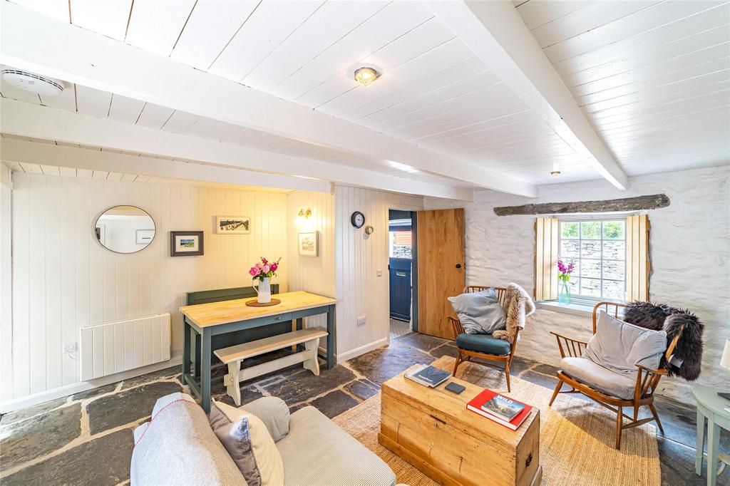 Living Dining Area