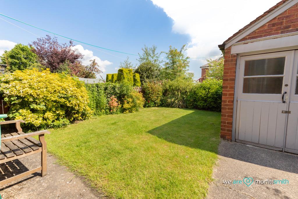 Wadsley Park Crescent, Wadsley, S6 4BX Viewing Essential 3 bed semi