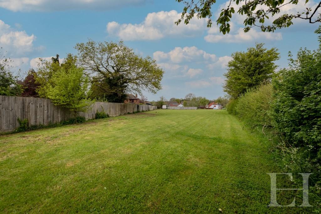 Finningham, Stowmarket Land £250,000