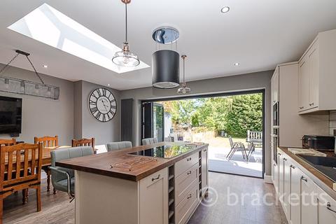 4 Down Avenue, Lamberhurst, Tunbridge Wells, TN3 8HR