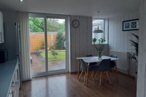 8 Brinklow Close, Redditch, B98 0HB