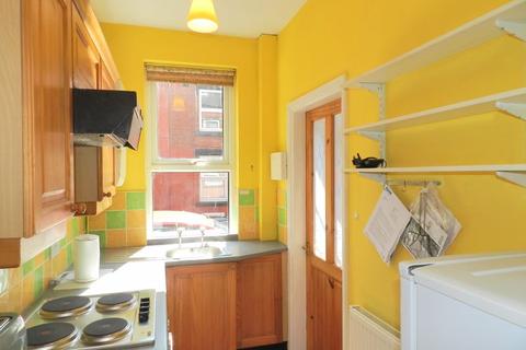5 Beamsley Place, Leeds, LS6 1JZ
