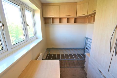 21 Chance Close, Grays, RM16 6QE