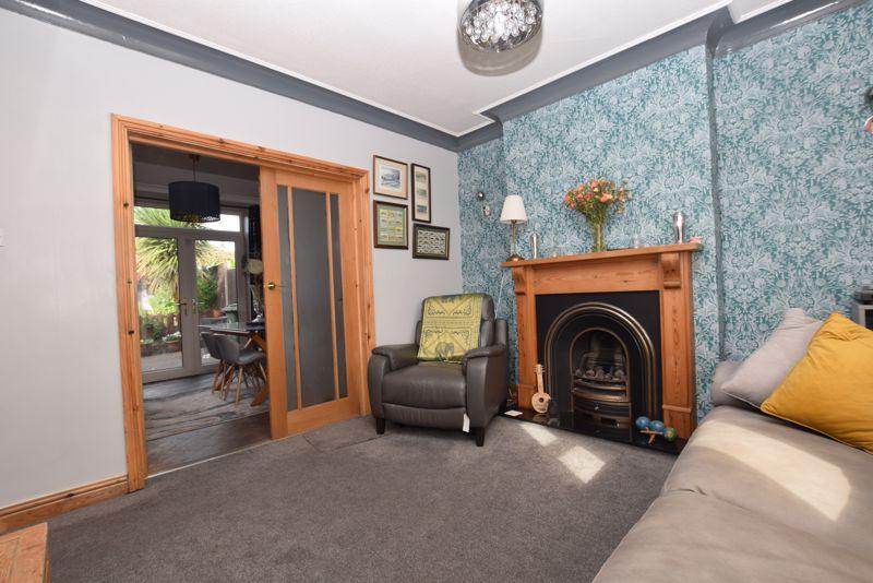 Latham Avenue, Runcorn 3 bed semidetached house £180,000