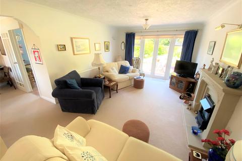 31 Albert Road, Rayleigh, SS6 8HN
