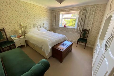 31 Albert Road, Rayleigh, SS6 8HN