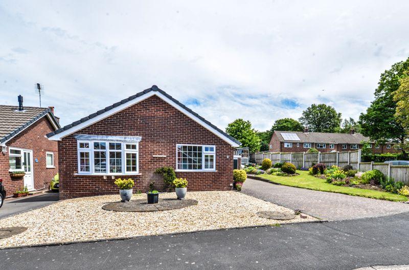 Lawrence Drive, Swynnerton, Stone 3 bed detached bungalow £240,000