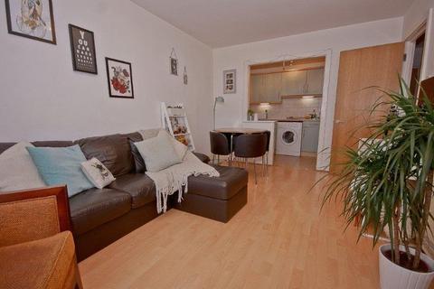 1 bedroom apartment to rent, Commercial Road, E1