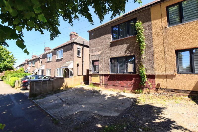 Windsor Street, Wolverton, Milton Keynes 3 bed semidetached house £