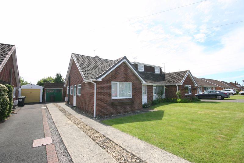 Mayfield Drive, Hucclecote, Gloucester 3 bed semidetached bungalow £