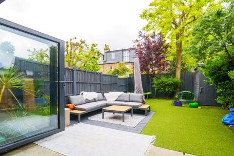 27 Princes Road, Teddington, TW11 0RL