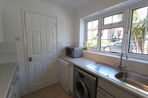 2 bedroom semi-detached house to rent, Mitchell Close, Slough, SL1