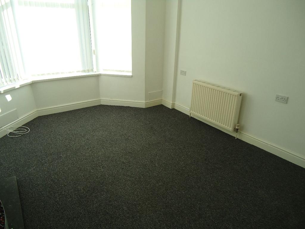 Clarence Road, Wallasey, CH44 3 bed terraced house £550 pcm (£127 pw)