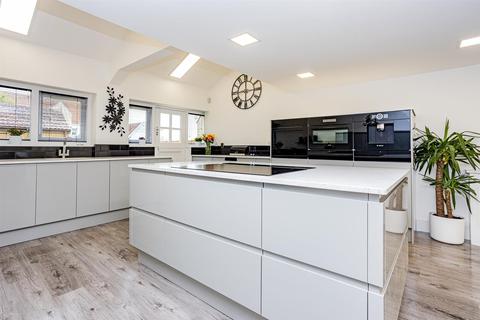 South Grove Dundry Lane, Dundry, Bristol, BS41 8JF