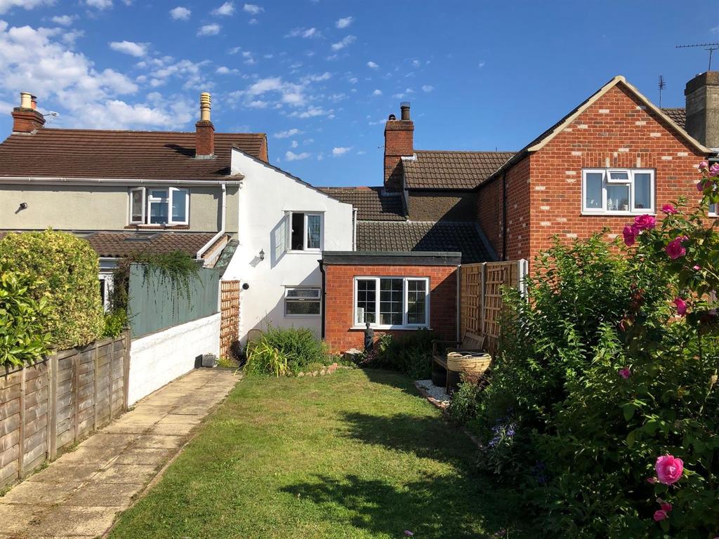 Old Cheltenham Road, Longlevens, Gloucester 2 bed cottage for sale £