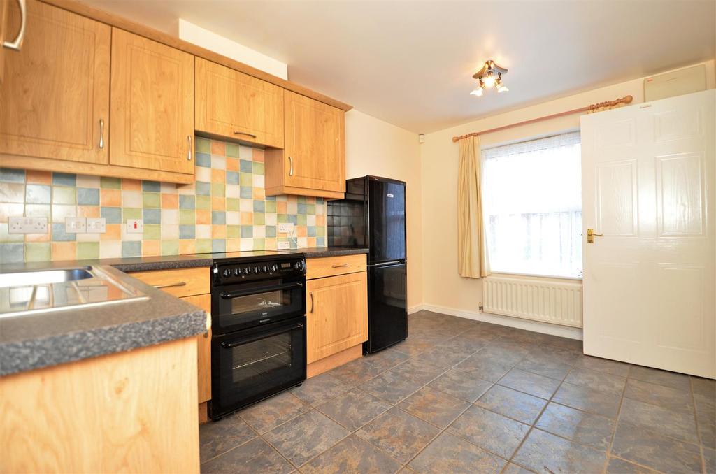 Wedgewood Street, Aylesbury 2 bed terraced house - £950 pcm (£219 pw)