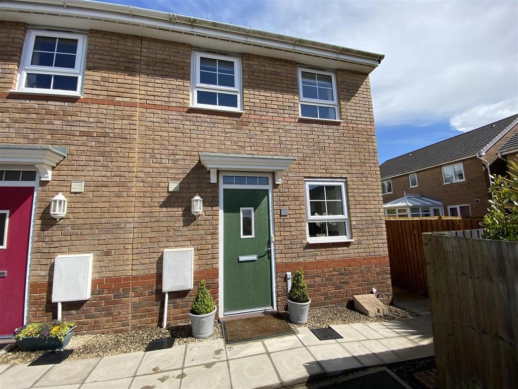 Bryn Uchaf, Bryn, Llanelli 2 bed terraced house £145,000