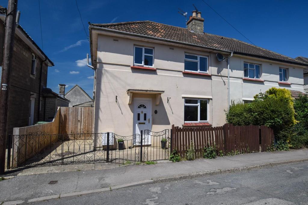 Athelstan Road, Malmesbury 3 bed semidetached house £170,000