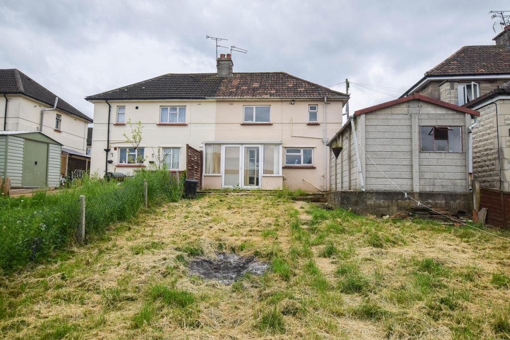 Athelstan Road, Malmesbury 3 bed semidetached house £170,000