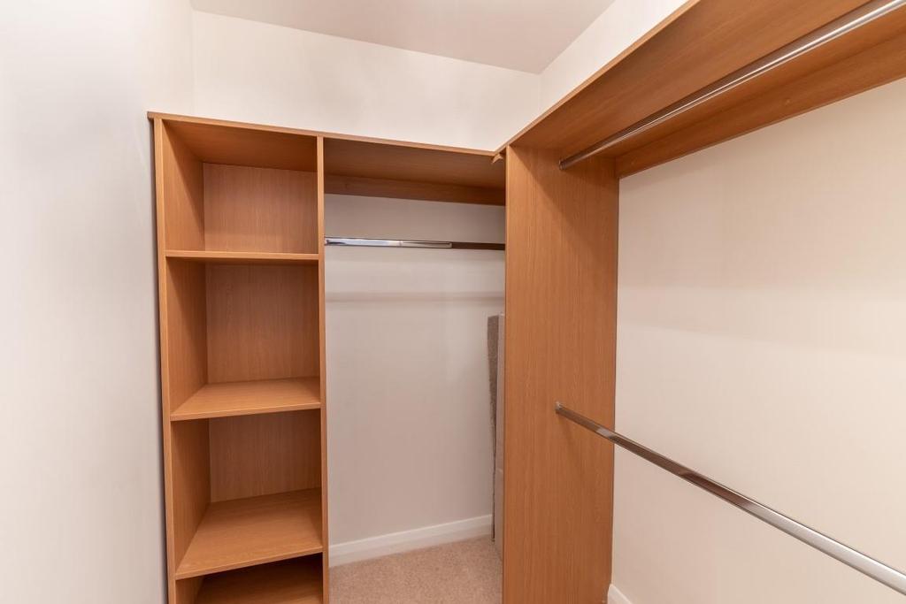Walk-in Wardrobe.jpg