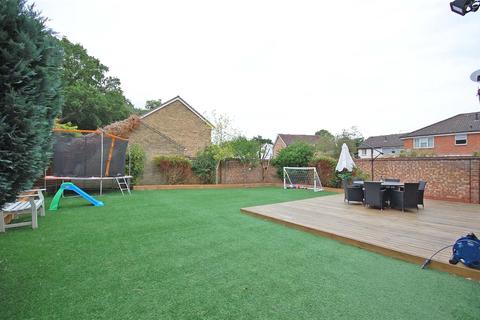 93 Derwent Way, Great Notley, Braintree, CM77 7UX