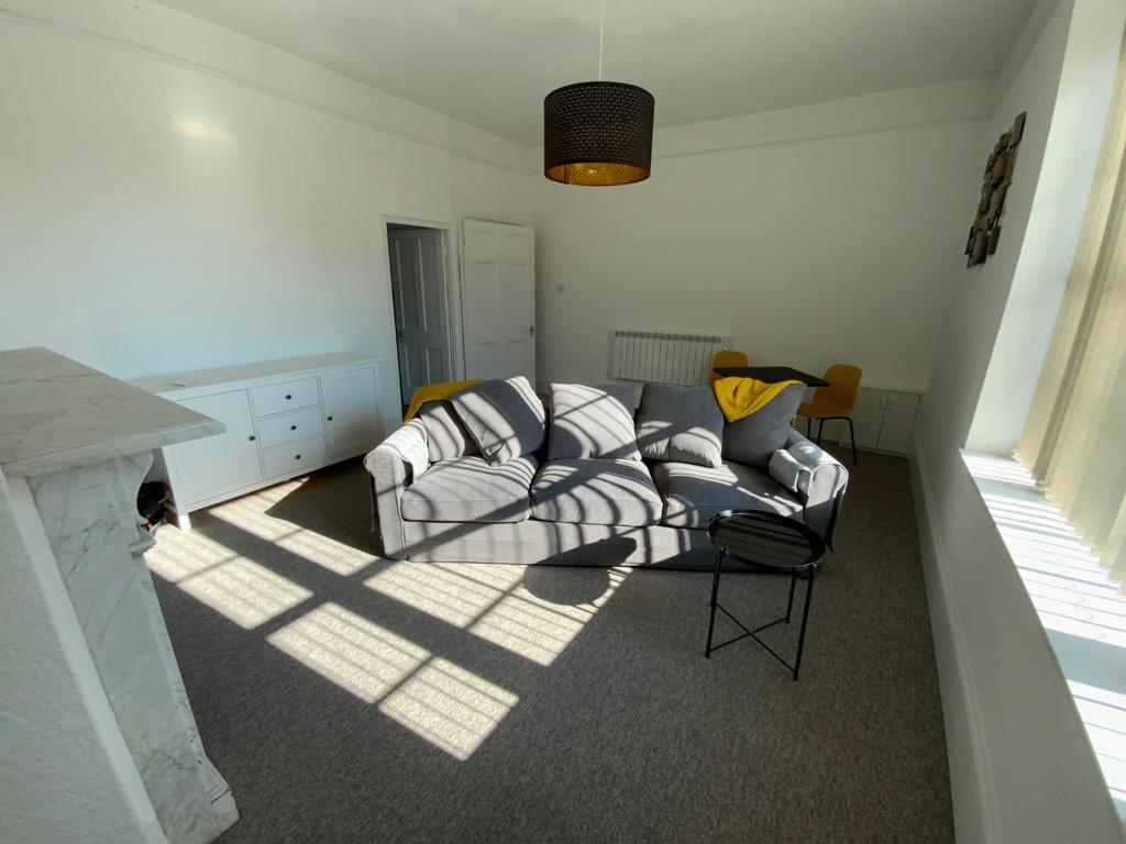 Torridge House, Torrington Street, Bideford 1 bed flat £550 pcm (£127 pw)