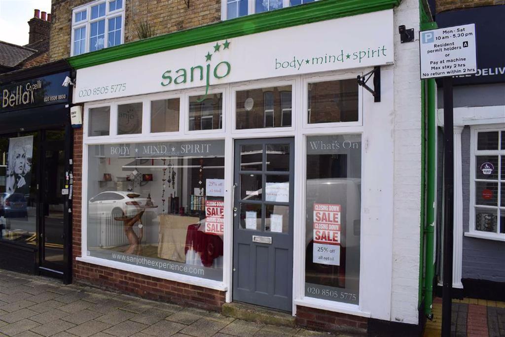 Queens Road, Buckhurst Hill, Essex Shop £1,583 pcm (£365 pw)