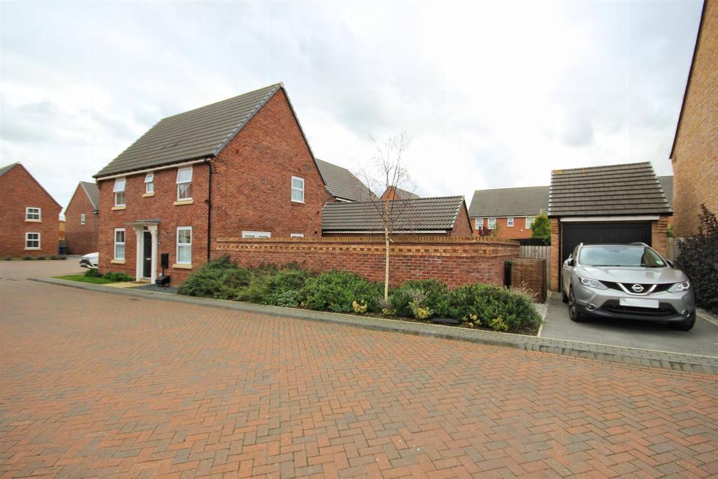 Newman Avenue, Beverley 3 bed house £1,000 pcm (£231 pw)