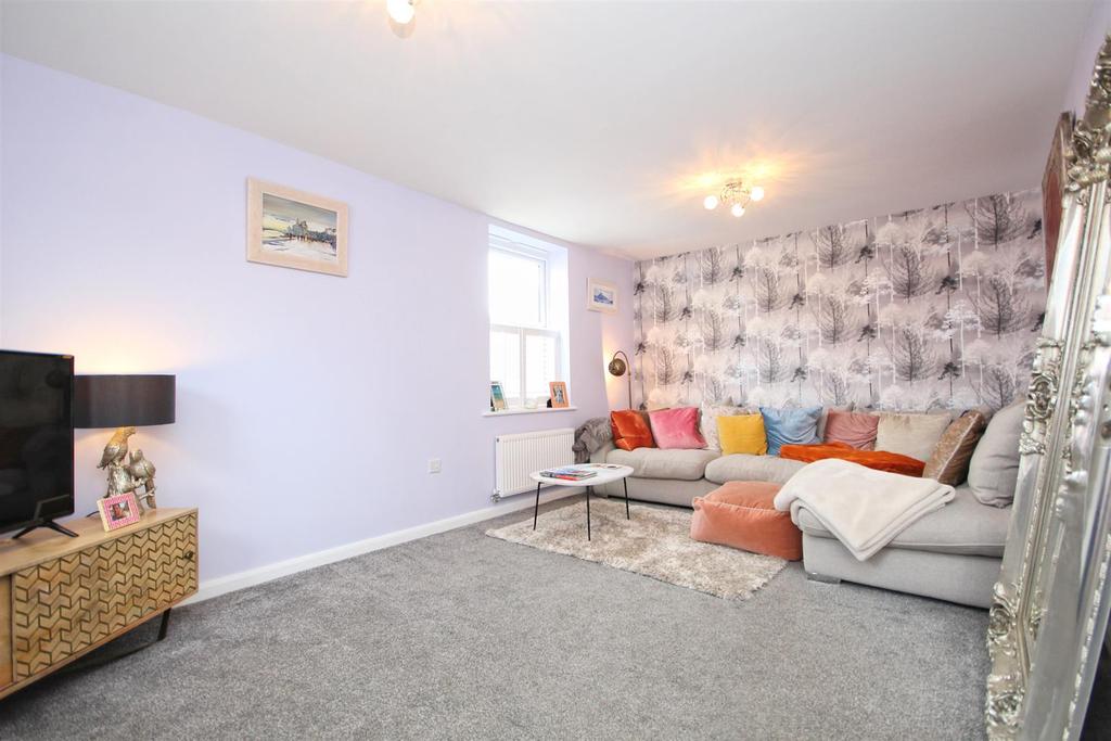 Newman Avenue, Beverley 3 bed house £1,000 pcm (£231 pw)