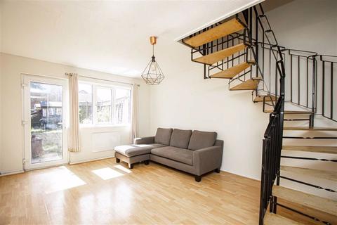 9 Clay Hill, Two Mile Ash, Milton Keynes, MK8 8HP
