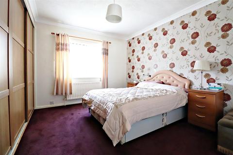 18 Newbery Road, Erith, DA8 2BY