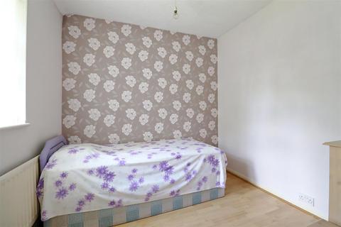 18 Newbery Road, Erith, DA8 2BY