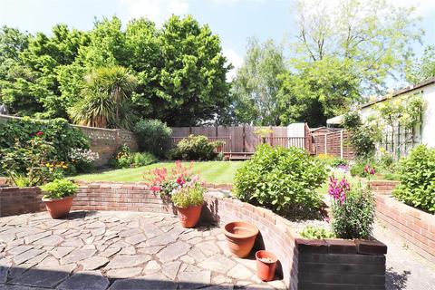18 Newbery Road, Erith, DA8 2BY