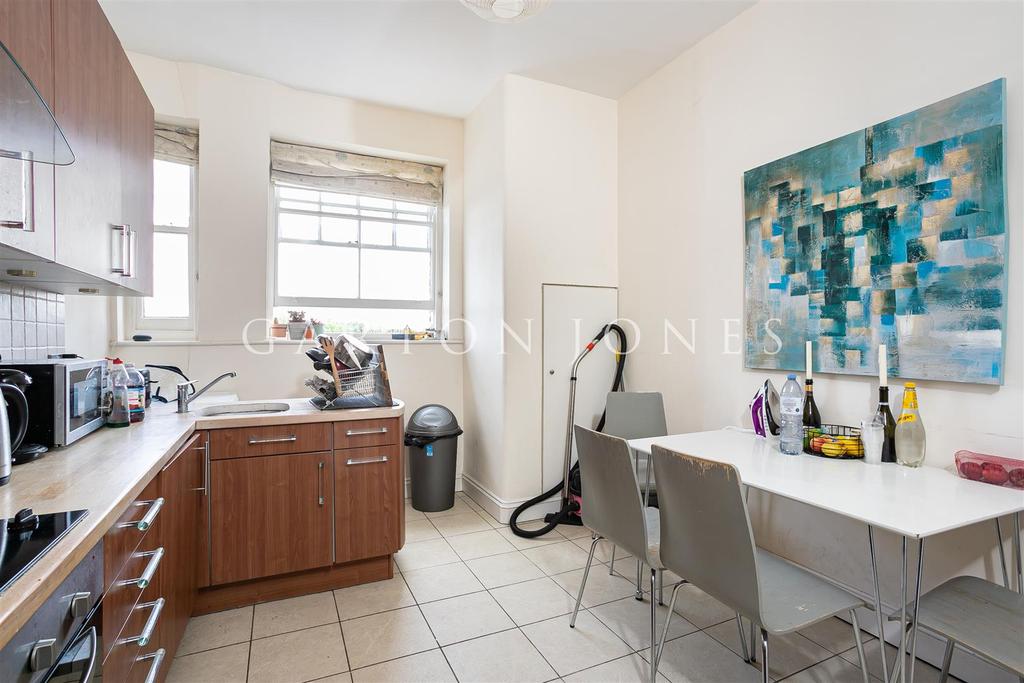 Kitchen (2).jpg
