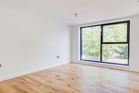 3 bedroom apartment to rent, NW2