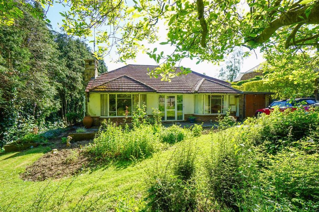 St Helens Wood Road, Hastings, East Sussex 3 bed detached bungalow £