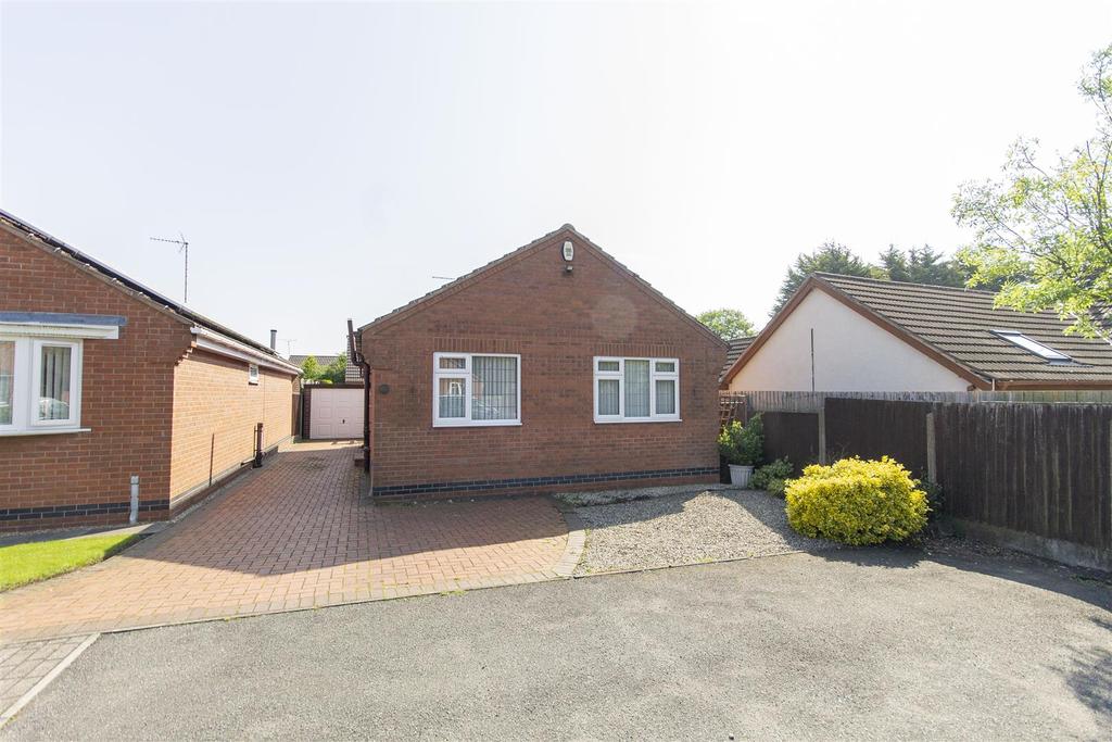 Woodland Grove, Barlborough, Chesterfield 2 bed detached bungalow £