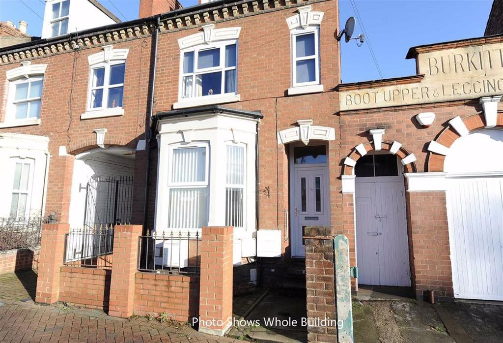 Victoria Road, Wellingborough 1 bed flat £115,000