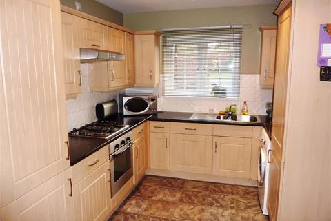 3 Bay Trees, Oxted, RH8 0BF