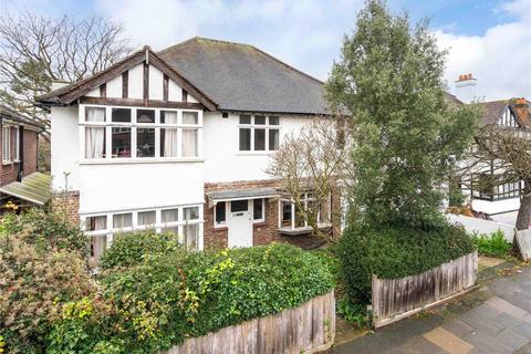 16 Ernle Road, London, SW20 0HJ