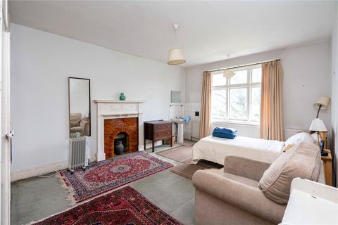 16 Ernle Road, London, SW20 0HJ