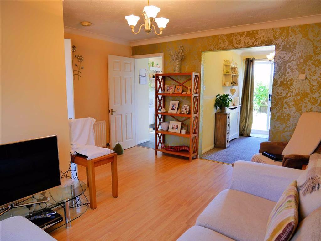 Westerham Walk, Calne 3 bed detached house £275,000