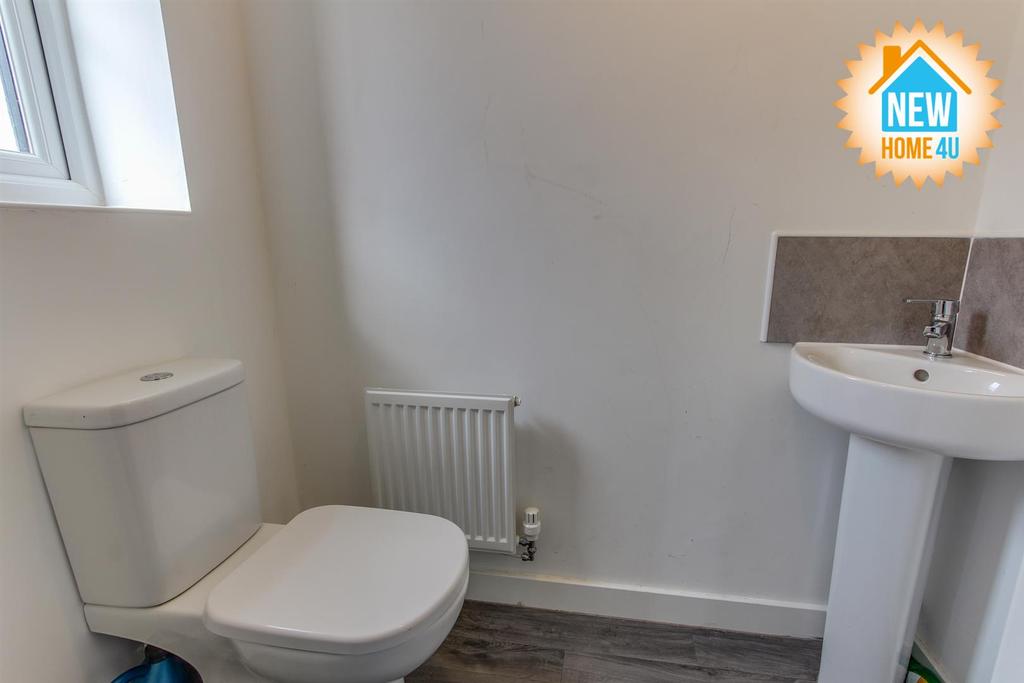 Downstairs wc: