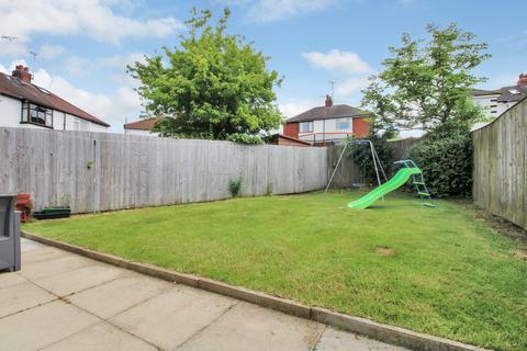 11 Benton Park Drive, Rawdon, Leeds, LS19 6AN