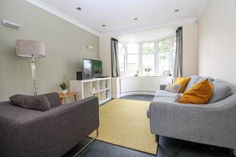 11 Benton Park Drive, Rawdon, Leeds, LS19 6AN