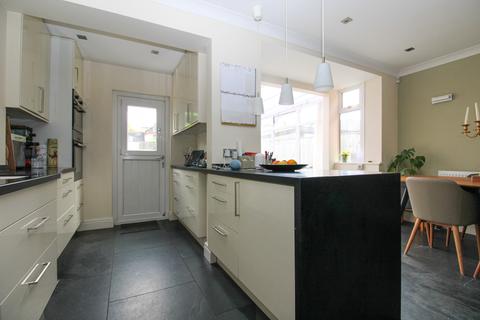 11 Benton Park Drive, Rawdon, Leeds, LS19 6AN